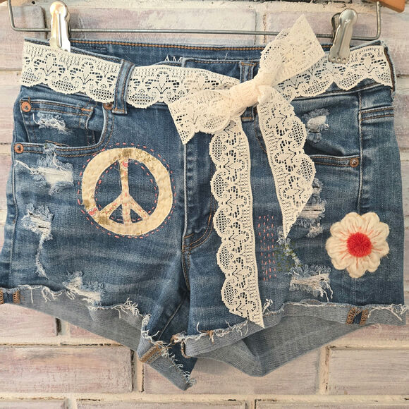 Upcycled Handmade Jean, Denim Cut-off Shorts‎ Embellished floral lace Size 6 AEO - Picture 1 of 8